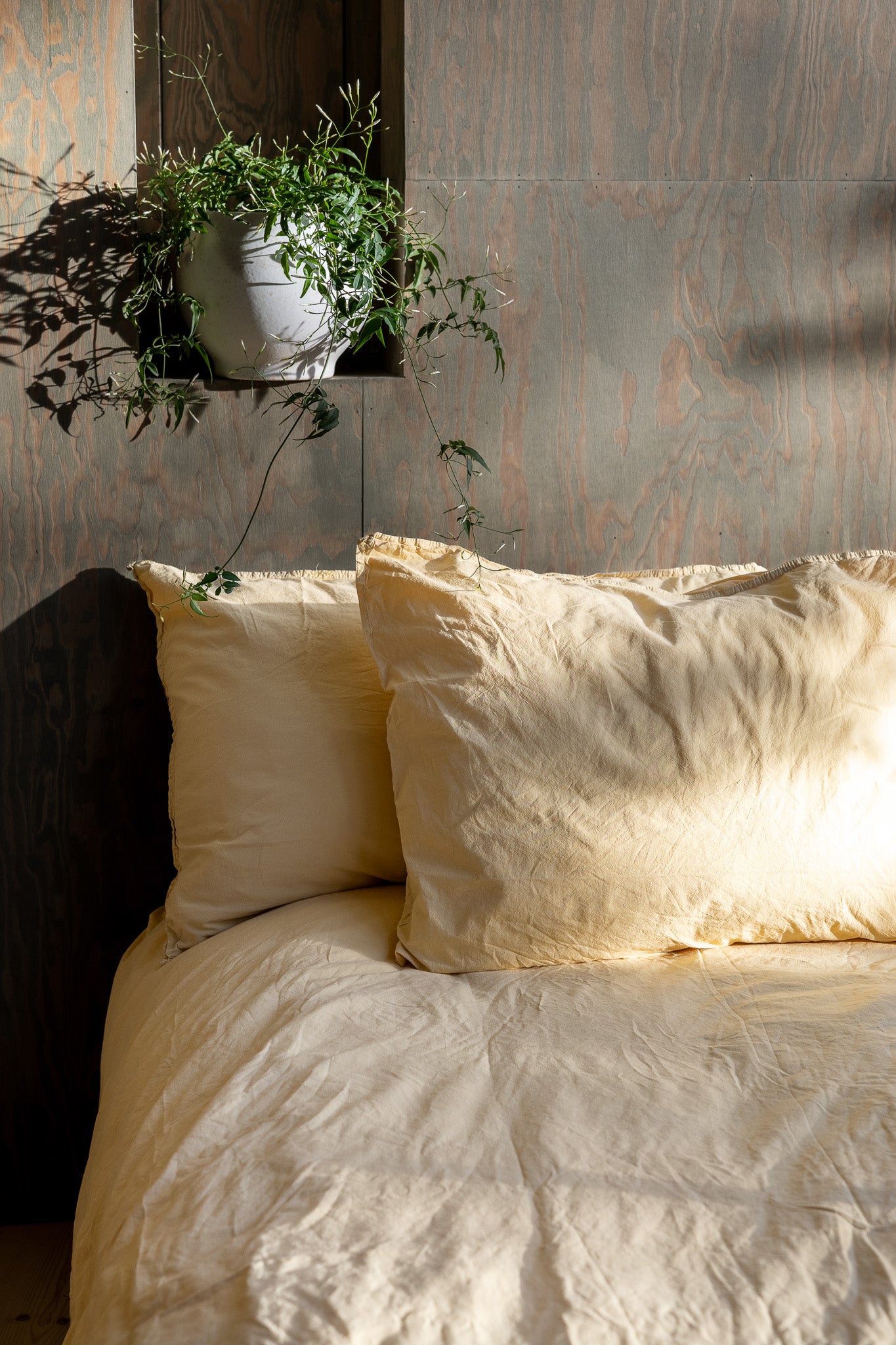Bettwäsche-Set Crinkle (135x200 + 80x80 cm) | Sunny Yellow von Smaland