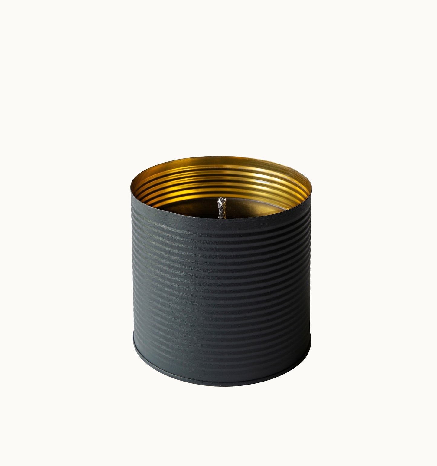Outdoor-Kerze "Black Rustic" | 90h Brenndauer von Kunstindustrien
