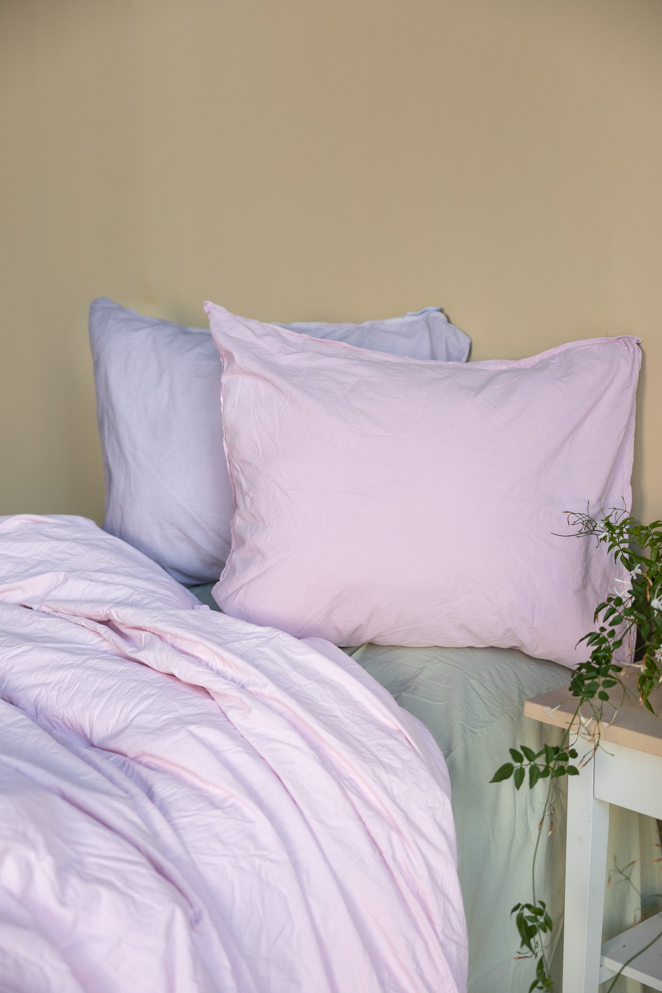 Kopfkissenbezug Crinkle 50x60 cm | Creamy Violet von Smaland