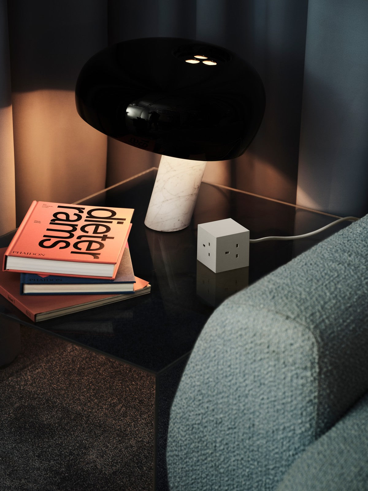 Square 1 | Design Mehrfachsteckdose mit Kabel & USB-C in Nomad Sand von AVOLT