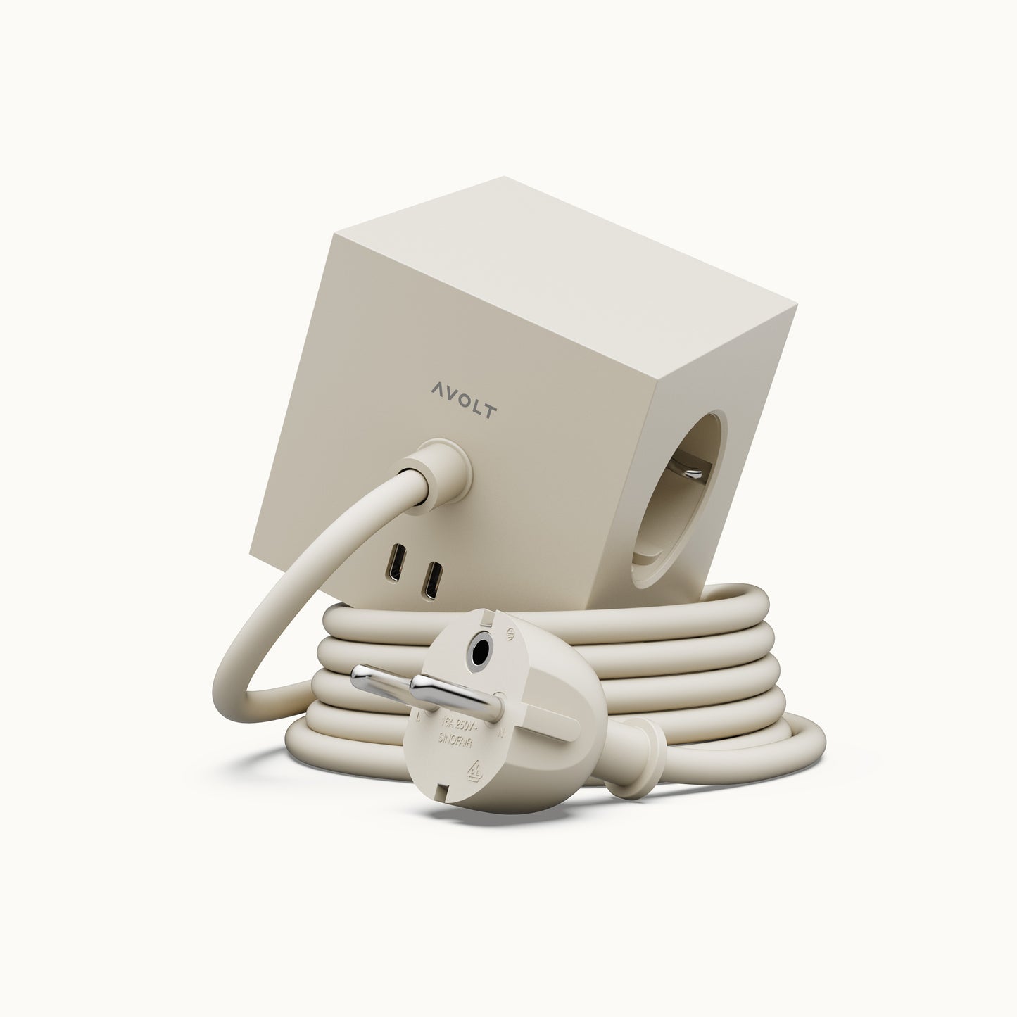 Square 1 | Design Mehrfachsteckdose mit Kabel & USB-C in Nomad Sand von AVOLT