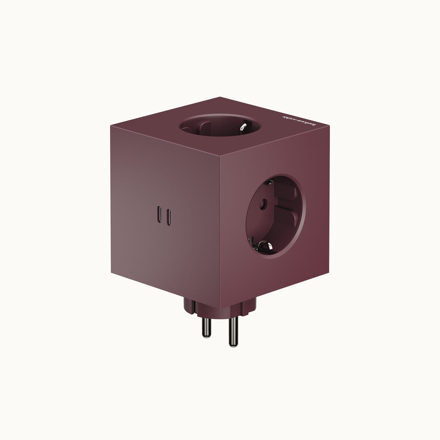 Square 2 | Design Mehrfachsteckdose für die Wand & USB-C in Mulberry Red von AVOLT