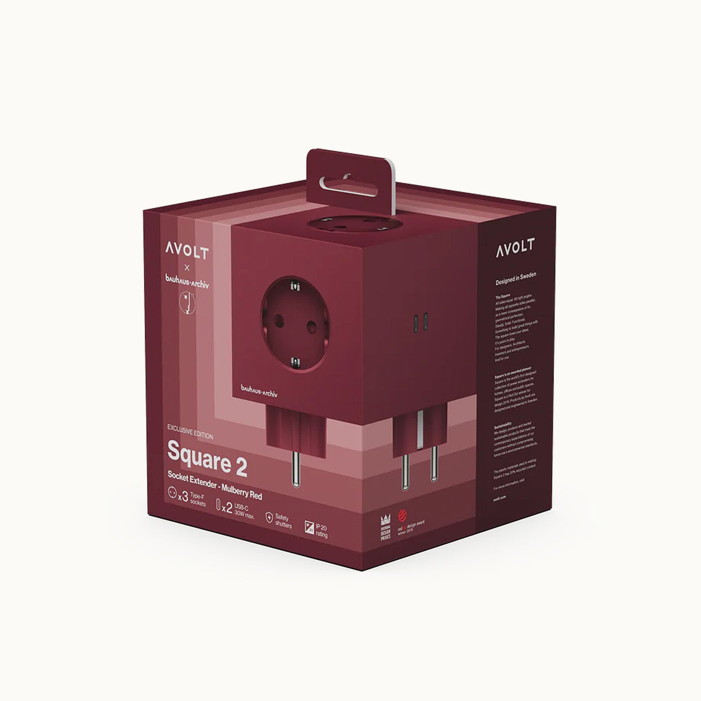 Square 2 | Design Mehrfachsteckdose für die Wand & USB-C in Mulberry Red von AVOLT