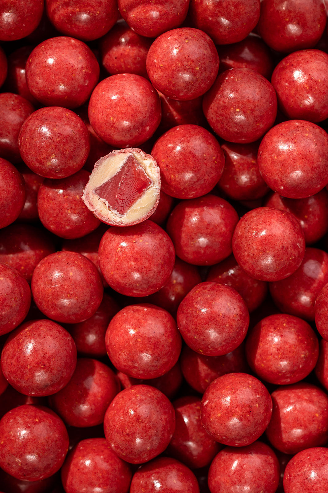 Gourmet-Weingummi Raspberry in Weißer Schokolade 110g von The Box
