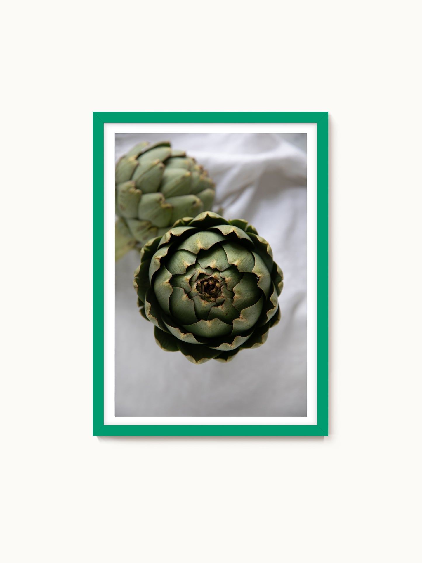 Fotografie-Print „Macro-Aufnahme einer venezianischen Artischocke“ von Saint John