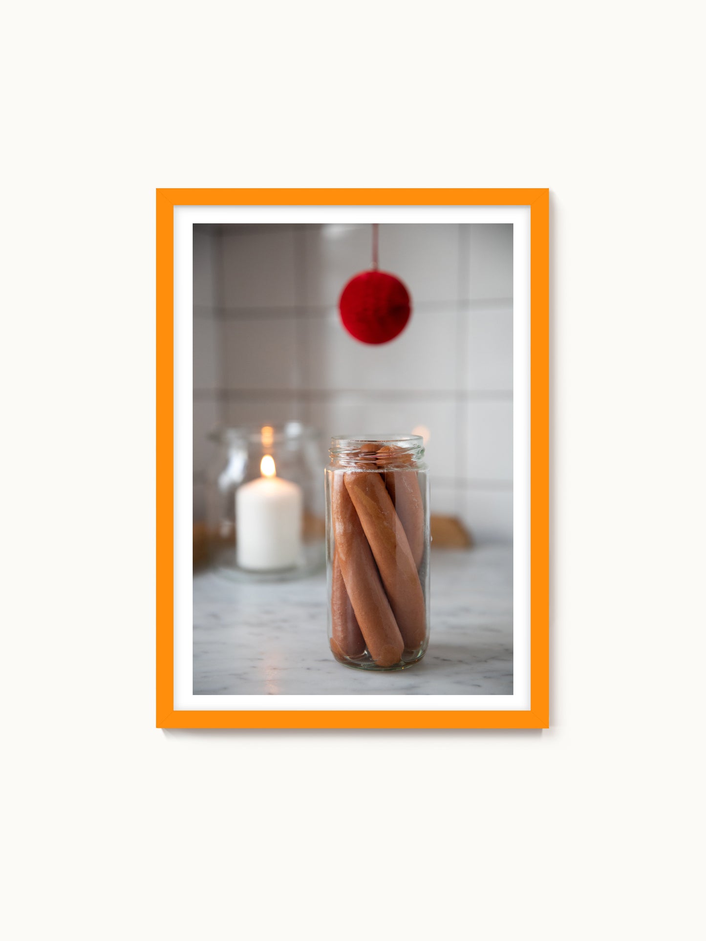 Fotografie-Print „Weihnachten darf es auch Bockwürste geben“ von Saint John