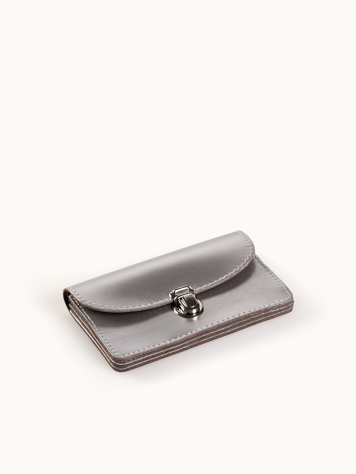 Geldbörse BORSA M | Silber (glatt) von Papoutsi!