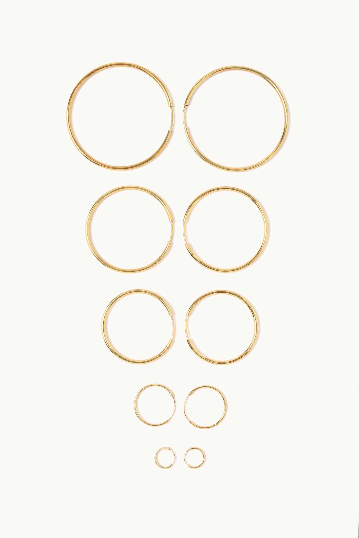 Creolen Glatt goldplattiert (1-5 cm) | Sarah Cossham