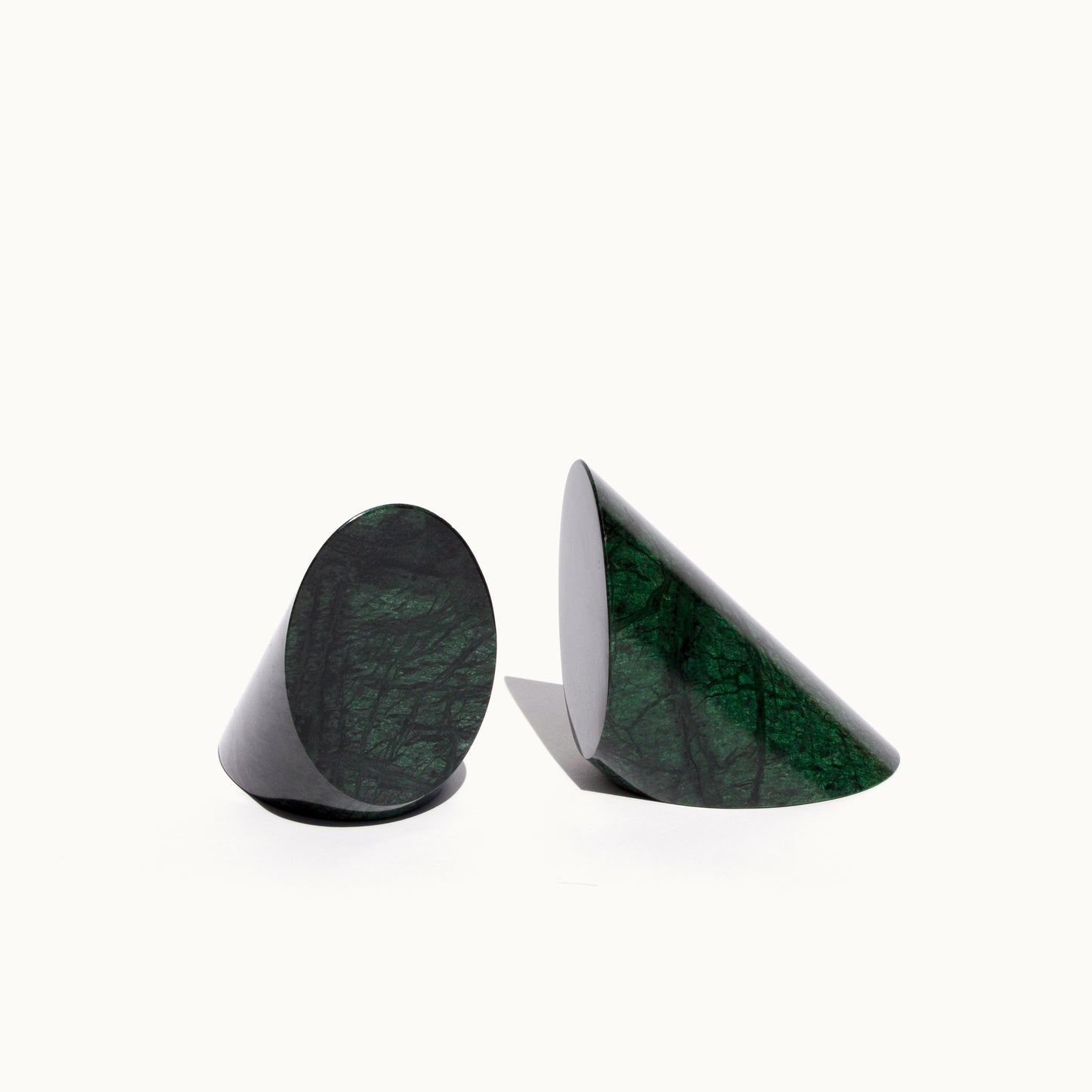 Buchstütze Solid | Marmor von Studio Hausen
