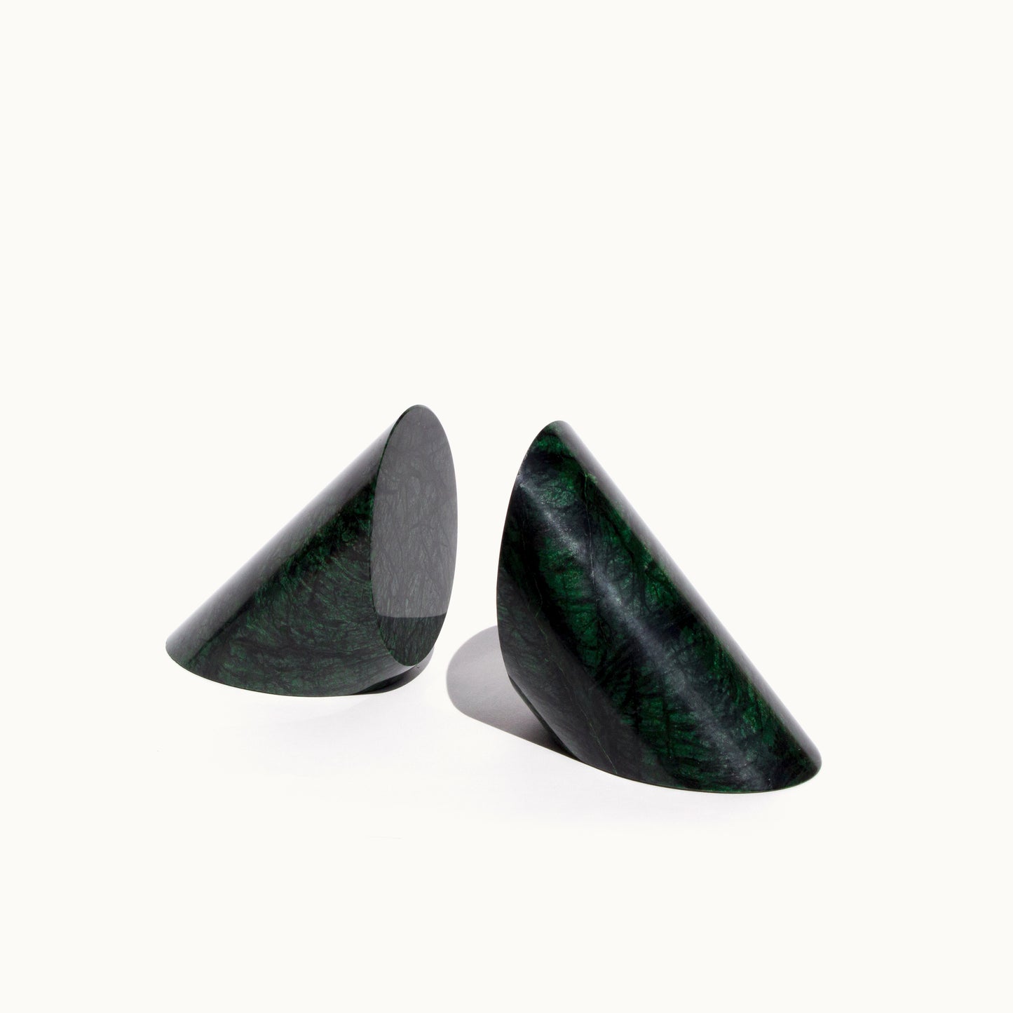 Buchstütze Solid | Marmor von Studio Hausen