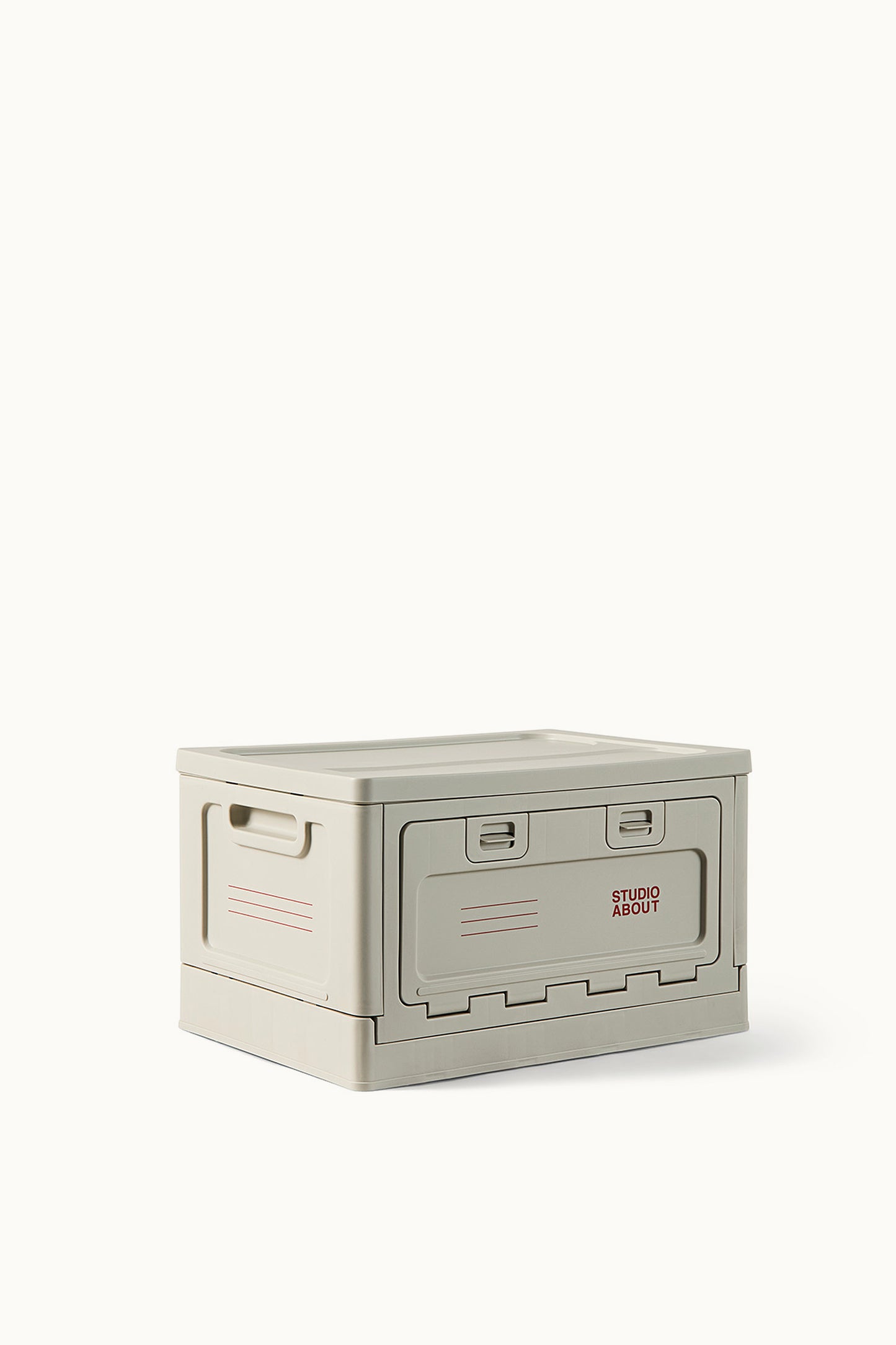 Box Medium | Grau Studio About