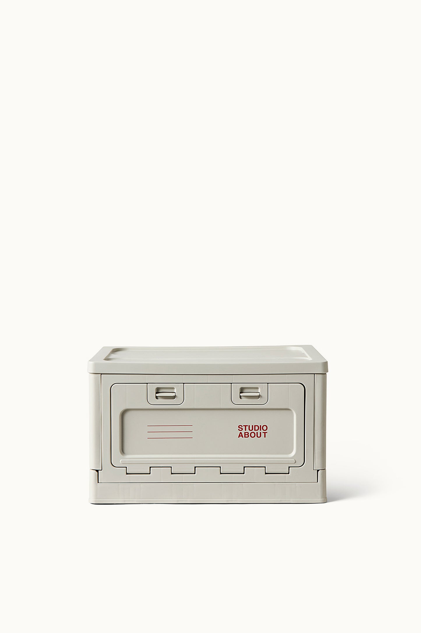 Box Medium | Grau Studio About
