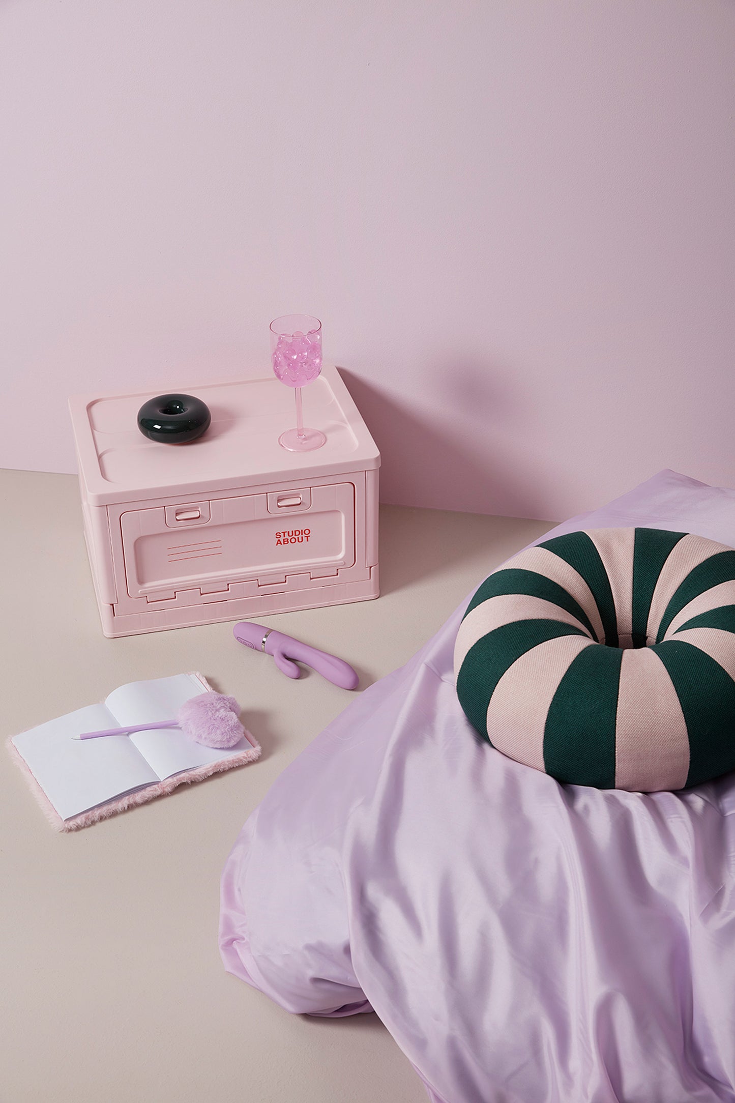 Box Medium | Rosa von Studio About