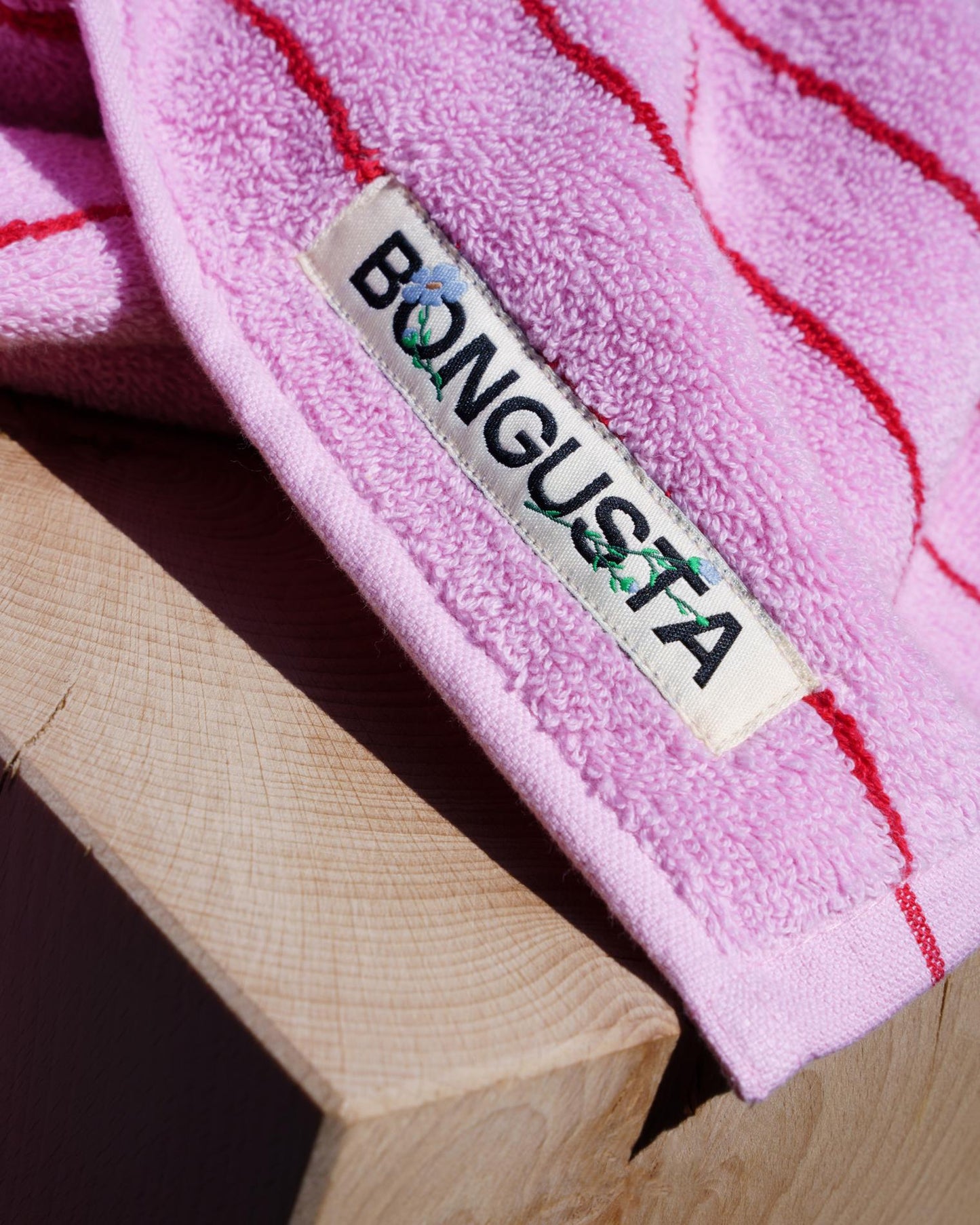 Naram Handtuch | Baby Pink & Ski Patrol von Bongusta