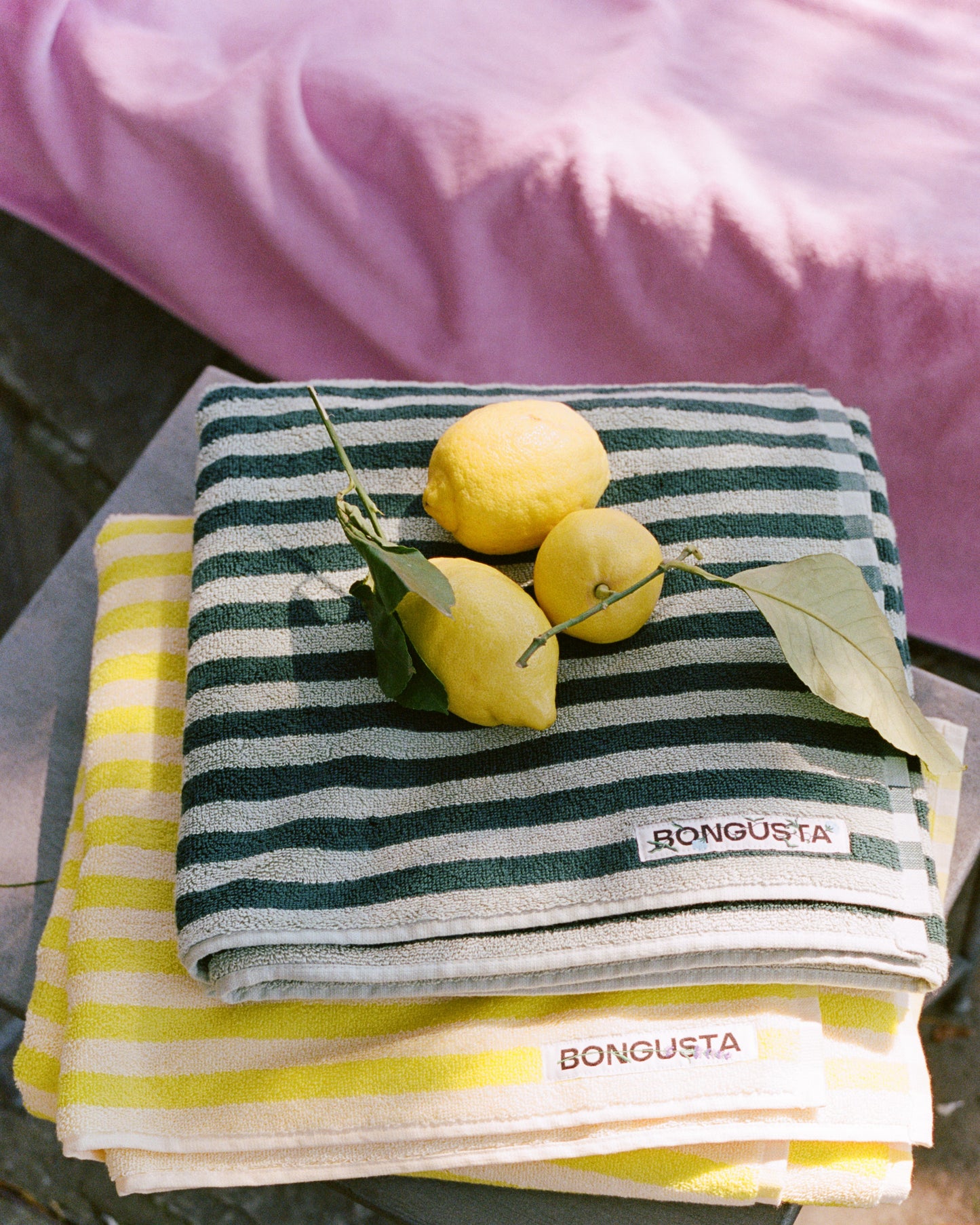 Naram Handtuch | Pristine & Neon Yellow von Bongusta