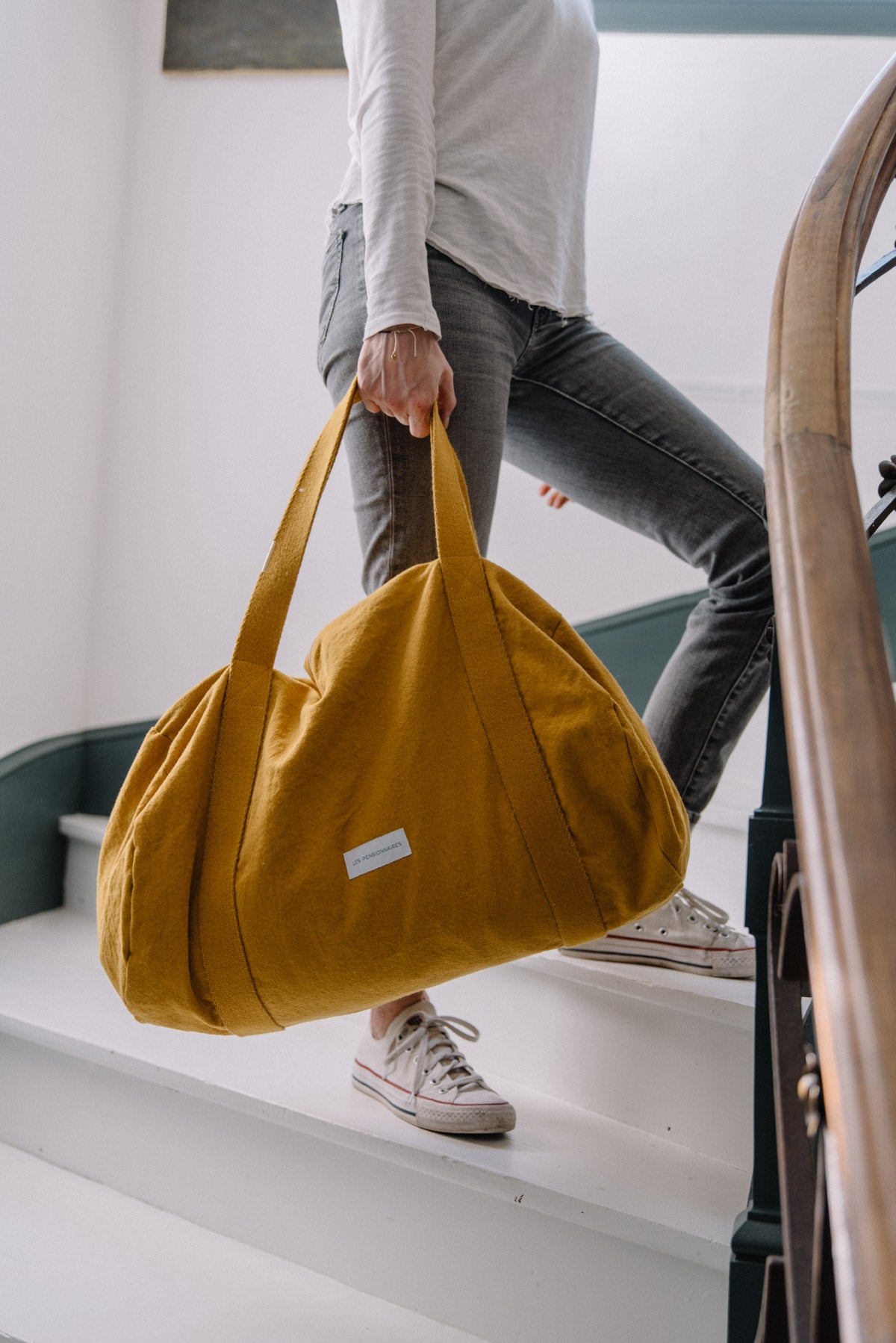 Weekender Bowling Bag | Bio-Baumwolle in Saffron Yellow von Les Pensionnaires